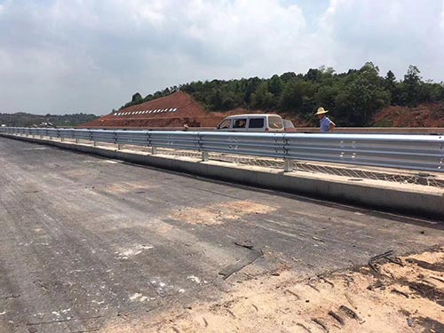 湖南眾志程交通設(shè)施有限公司,湖南波形護(hù)欄,高速防撞護(hù)欄 湖南眾志程交通設(shè)施有限公司,湖南波形護(hù)欄,高速防撞護(hù)欄